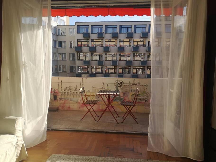 Hero'S Square Apartment Budapest Ngoại thất bức ảnh